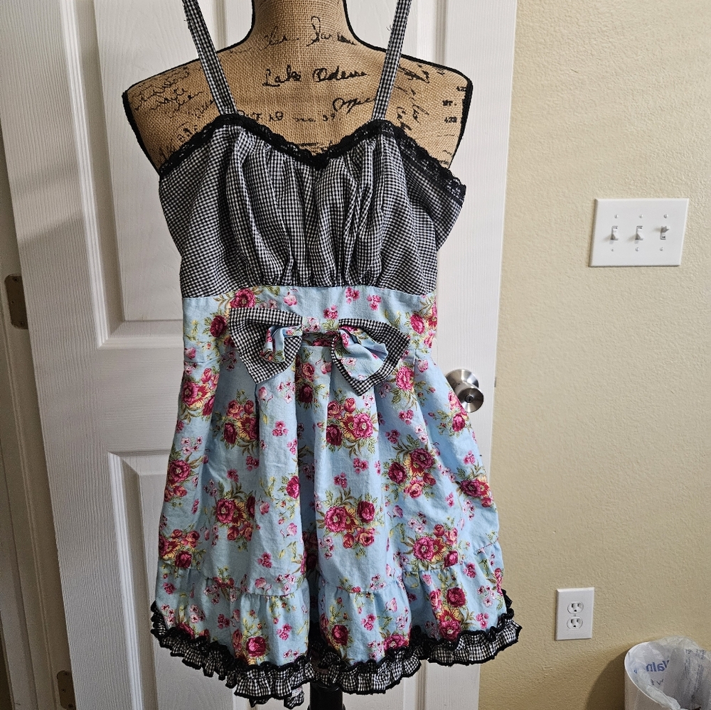 Floral Smock boutique top